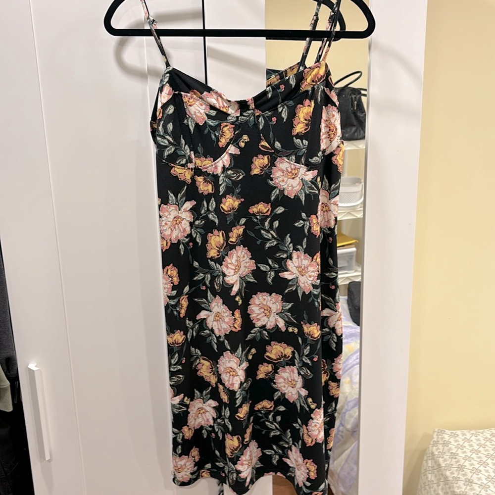 Robe courte à motifs